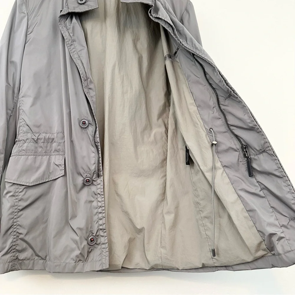 Gucci men’s Nylon Windbreaker Jacket Silver Gray